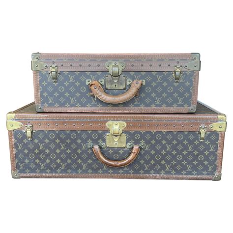 louis vuitton black trunk